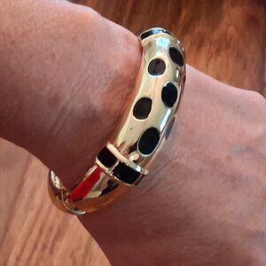 Hinged Clamper Bangle Bracelet Gold Toned w/ Leopard Print Pattern - Oval Shaped